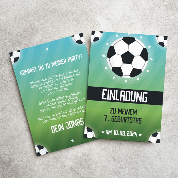 Einladungskarte zum Kindergeburtstag mit Fußballmotiv